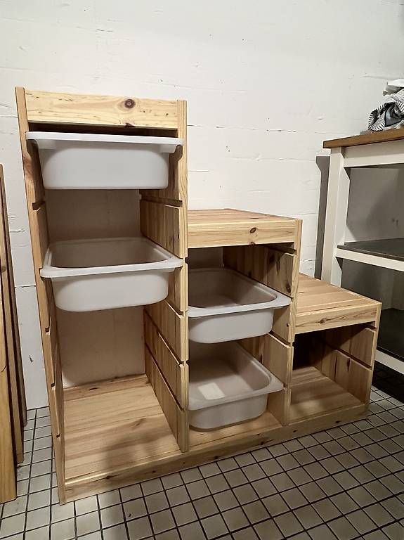 Ikea Regale: Trofast Aufbewahrung Regal – Gebraucht aus Bäch SZ von chrk