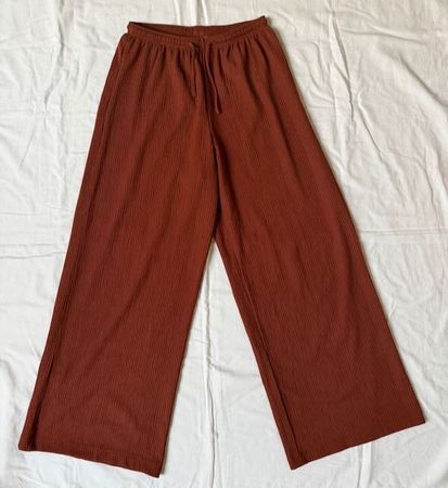 H&M, Sommerhose gecrinkelt, Terracotta, Gr. S