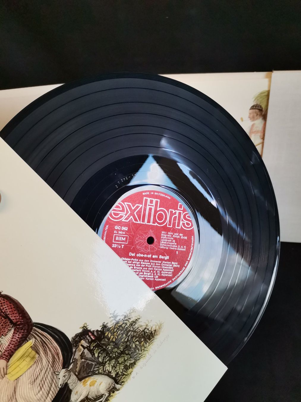 Dischi in vinile: LP Volkslieder und Tänze aus der Schweiz, ob i lach oder sin – Usato da Wiedlisbach venduto da materialkreislauf 9