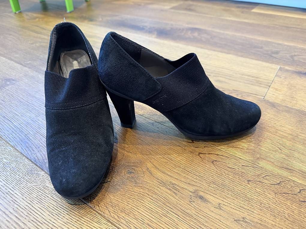 Scarpe da donna: Geox / Clarks black shoes – Usato da Siebnen venduto da VenditaIre 1