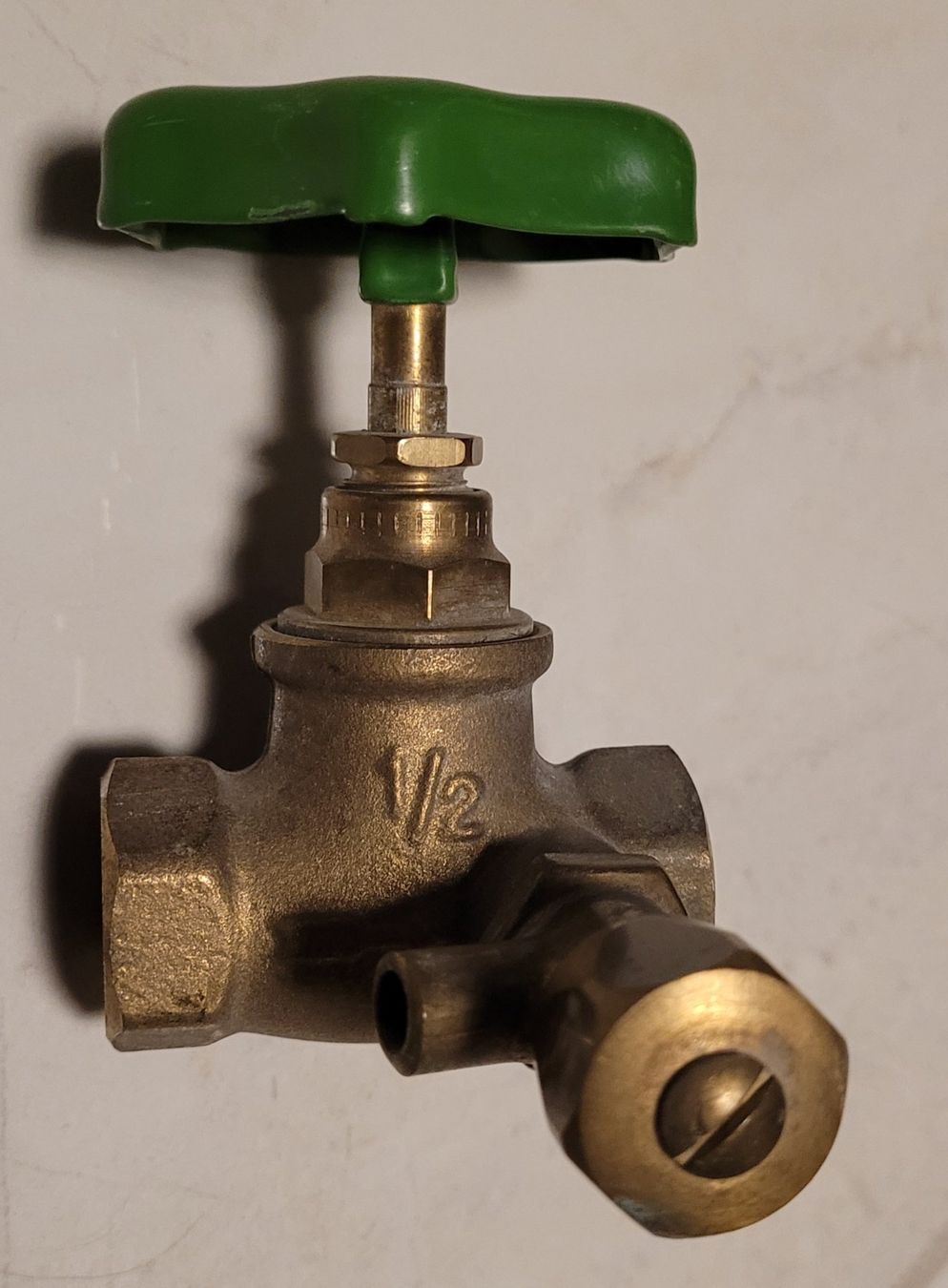Armaturen: Durchgangsventil aus Messing, 1/2 Zoll – Gebraucht aus Bischofszell von -fr-5 2