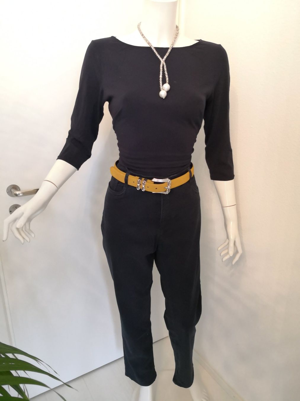 Brax Jeans: 🤩BRAX JEANS SCHWARZ – Nuovo (secondo la descrizione) da Olten venduto da Naja-Twins-Twins