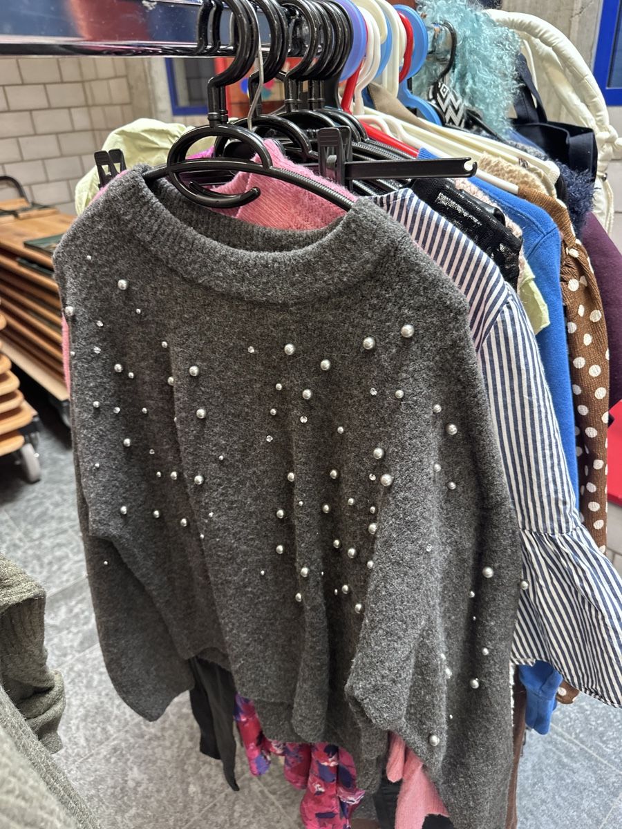 Zara Lotti di vestiti: Herbstpacket Grösse xs/s pullover jacken  – Usato da Ebikon venduto da amaxandx 6