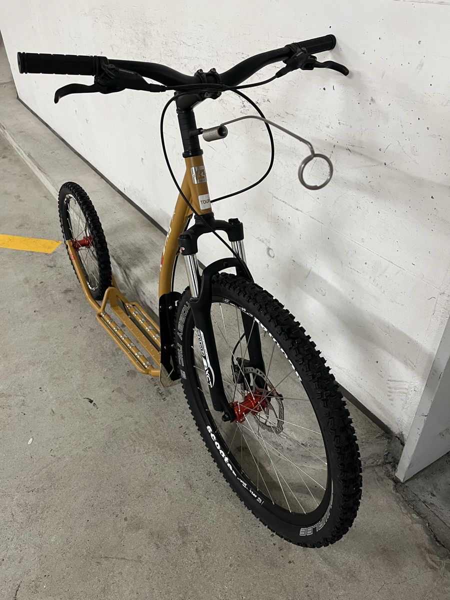 Scooter: Trottinett Kostka  – Usato da Zürich venduto da divertimento4 3