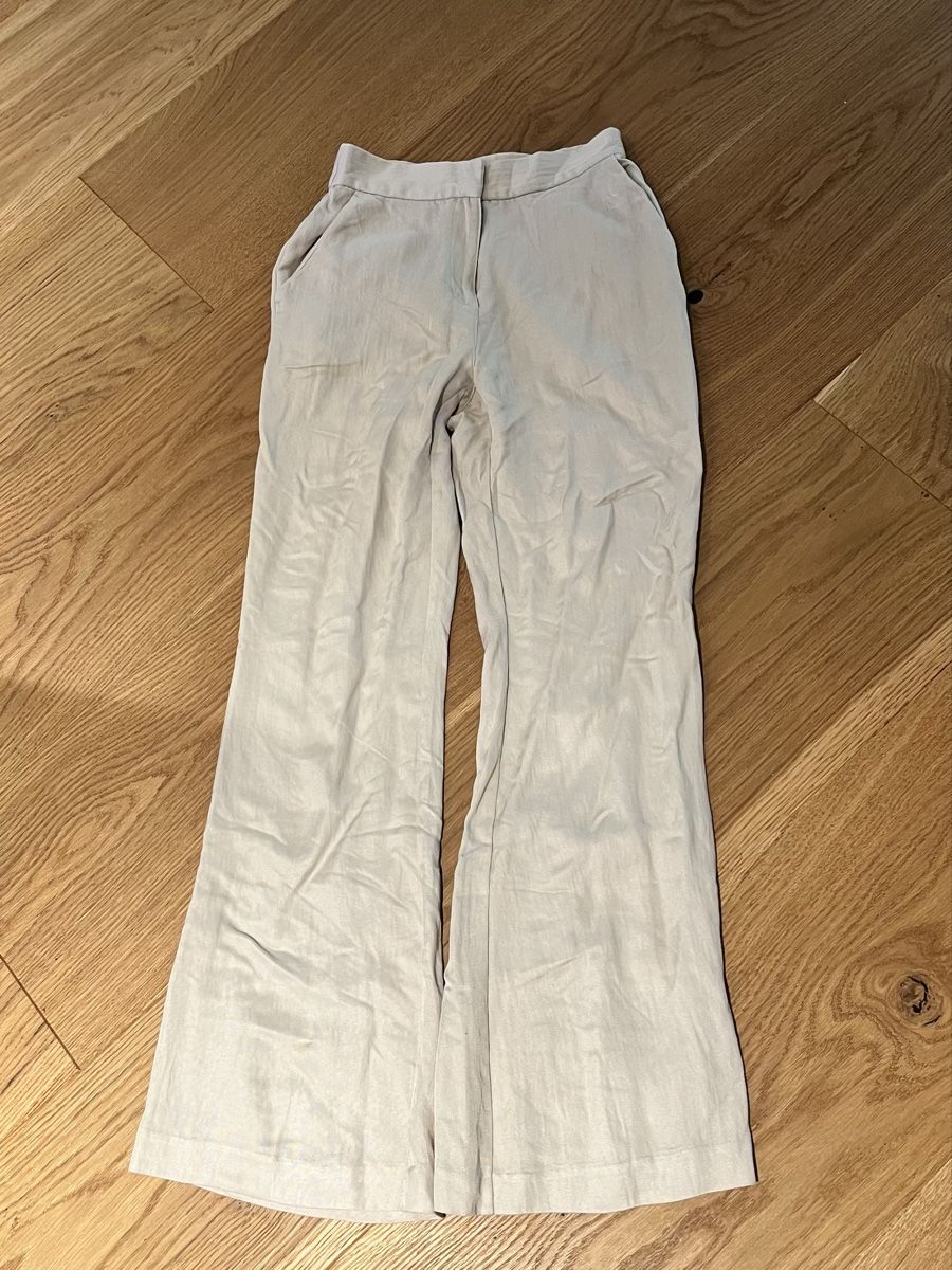 H&M Hosen: H&M Sommer Hose beige Grösse 34  – Gebraucht aus Malters von ann_n9nw