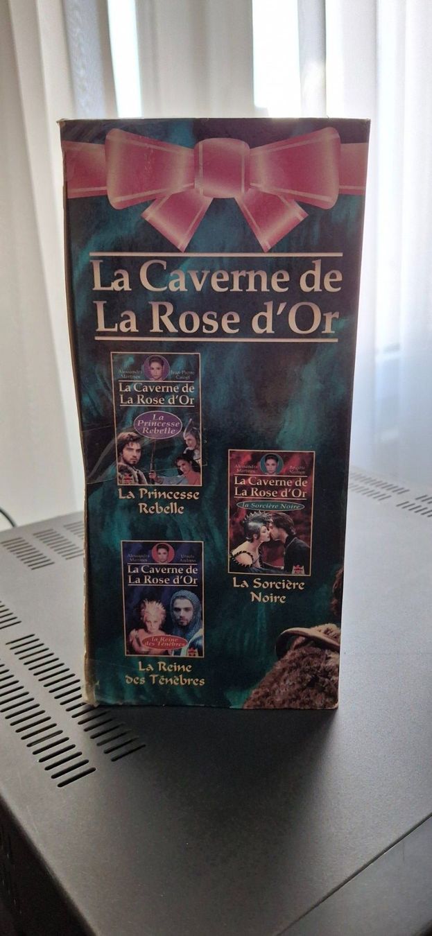 Tutti i VHS: Coffrets Séries en K7 VHS – Usato da Bellelay venduto da Katia5 1