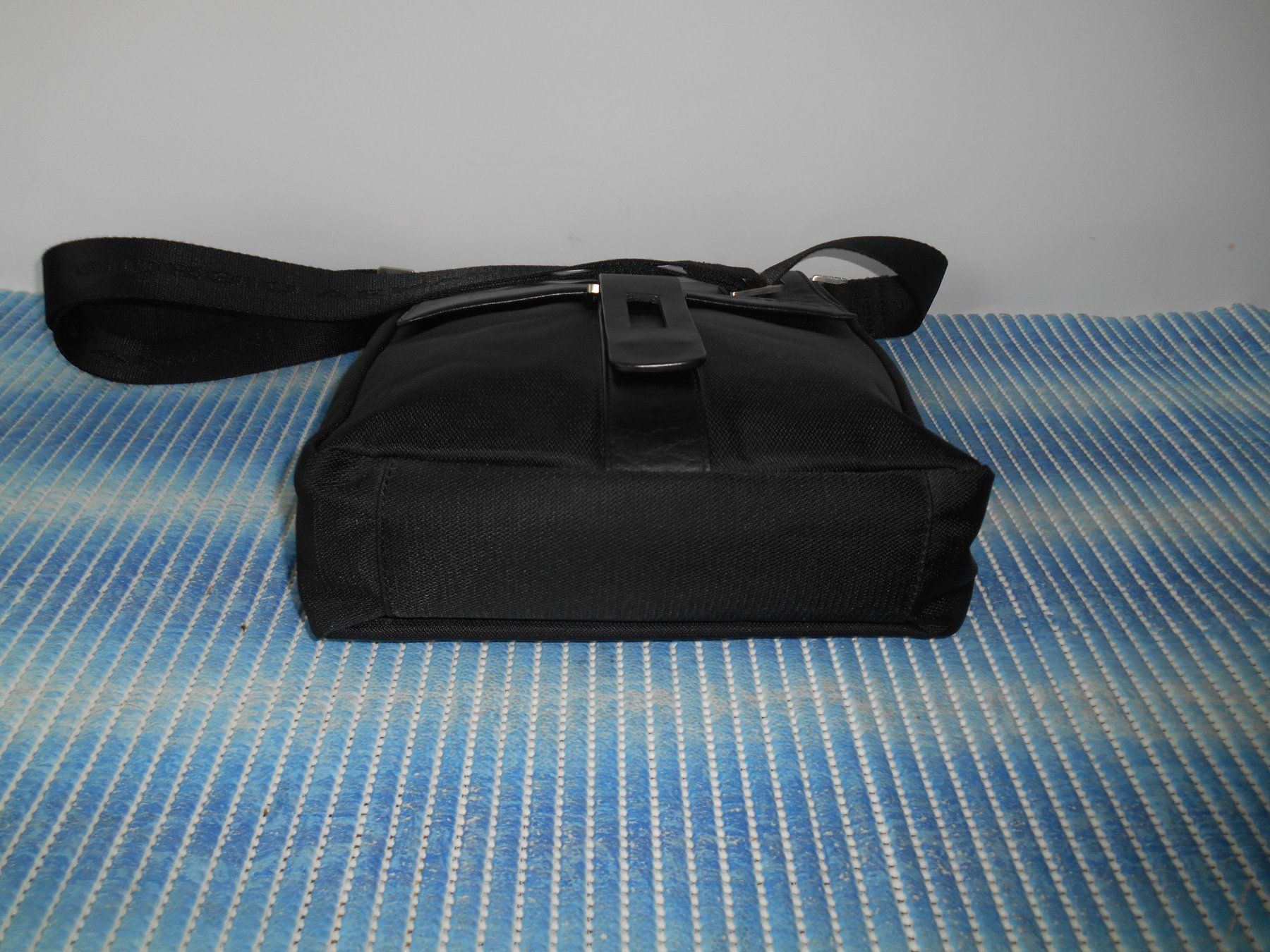 Armani Sacs: Emporio Armani Umhängetasche – D'occasion à Basel par chien008 3