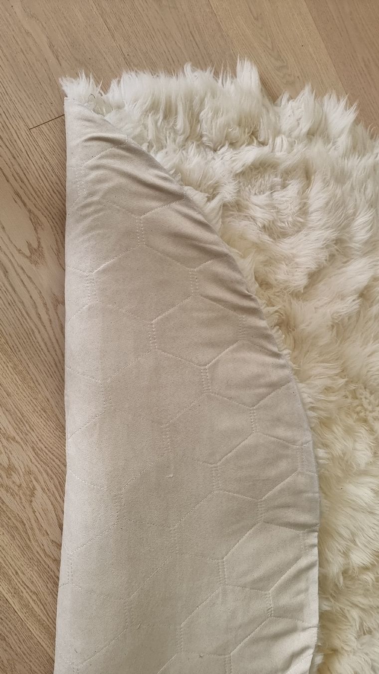 Teppiche: Schaffellteppich – Gebraucht aus Bottighofen von buzz02 1