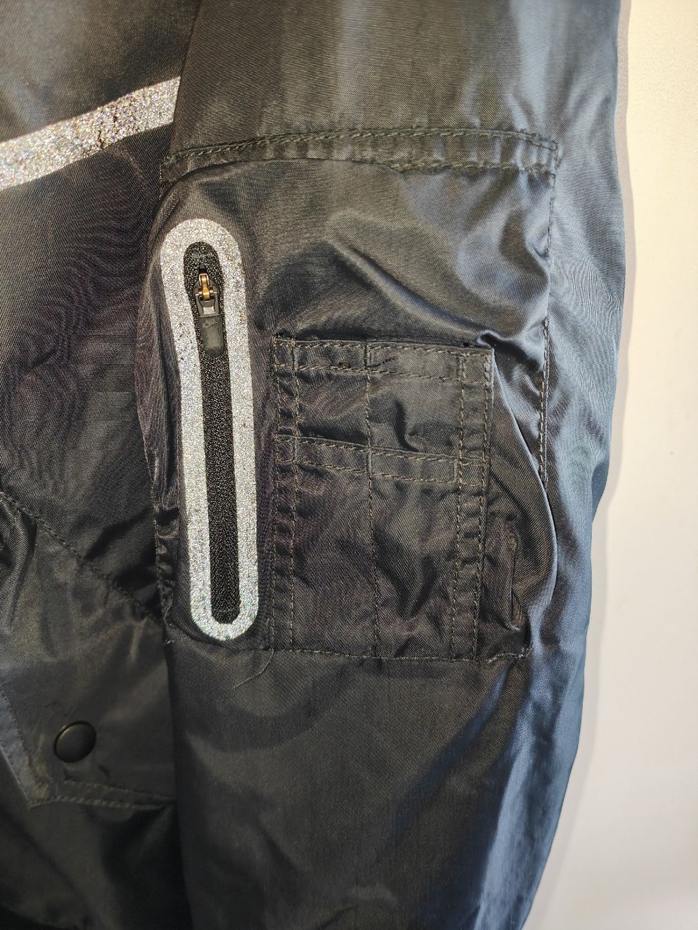 Nike Jacken: Nike RU Bomber Jacket M schwarz reflektierend 709092-010 – Gebraucht aus Rothrist von SiddharthaMoon 6