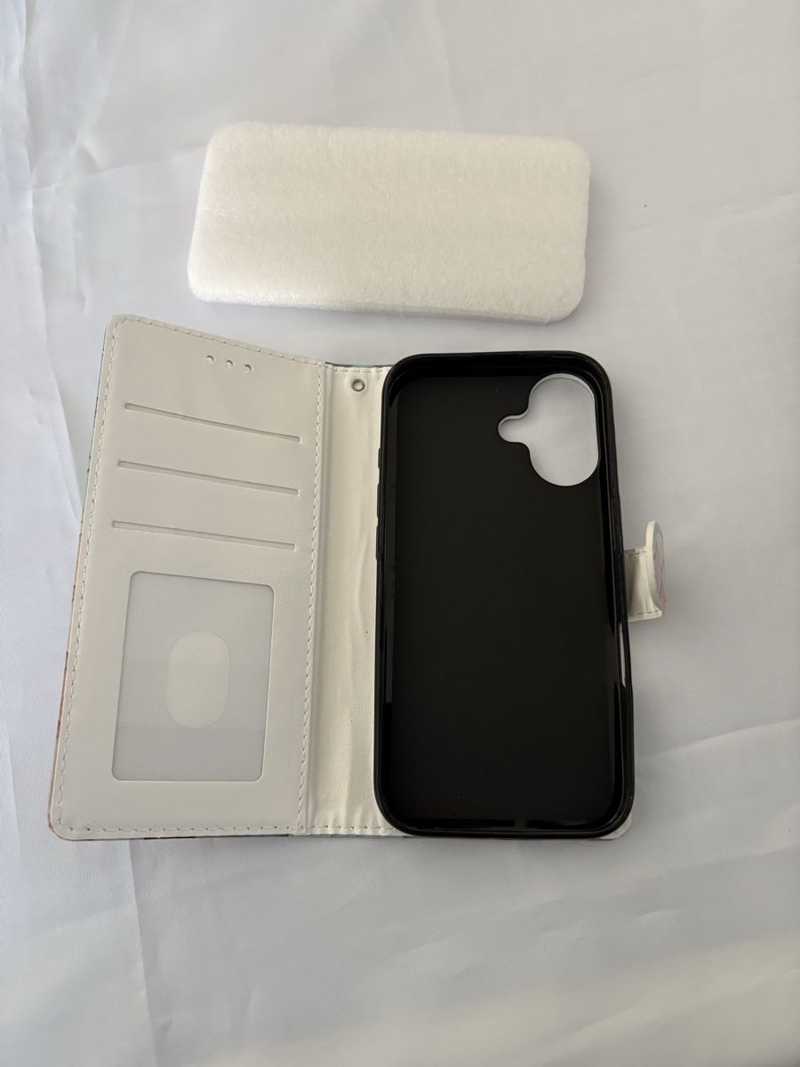 Cover & Protezioni schermo: iPhone 16 Kunstleder Tasche Hülle mit Kartenfach Gitter – Nuovo (secondo la descrizione) da Thürnen venduto da Lilie37 2