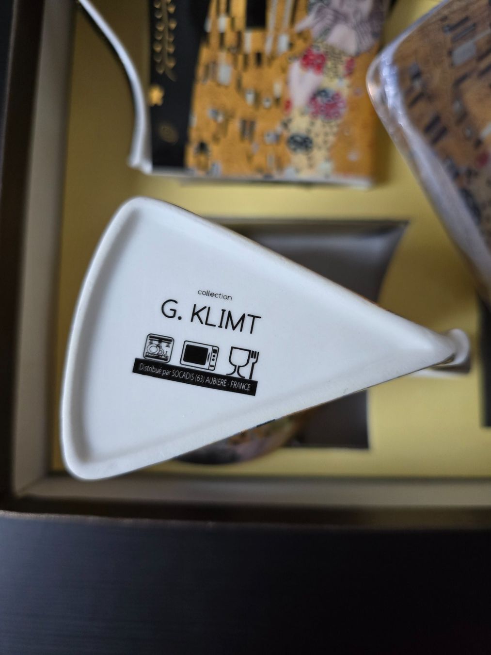 Cartoline postali: Service à thé - représentant "le Baiser" de G. Klimmt – Nuovo e nell'imballaggio originale da Ursy venduto da cri_s22p 4