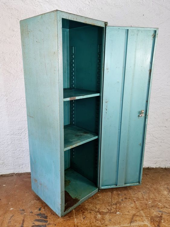 Armoires: Vintage Metallschrank, Spind, Werkstattschrank Archivschrank – D'occasion à Obfelden par Vintagebude 2