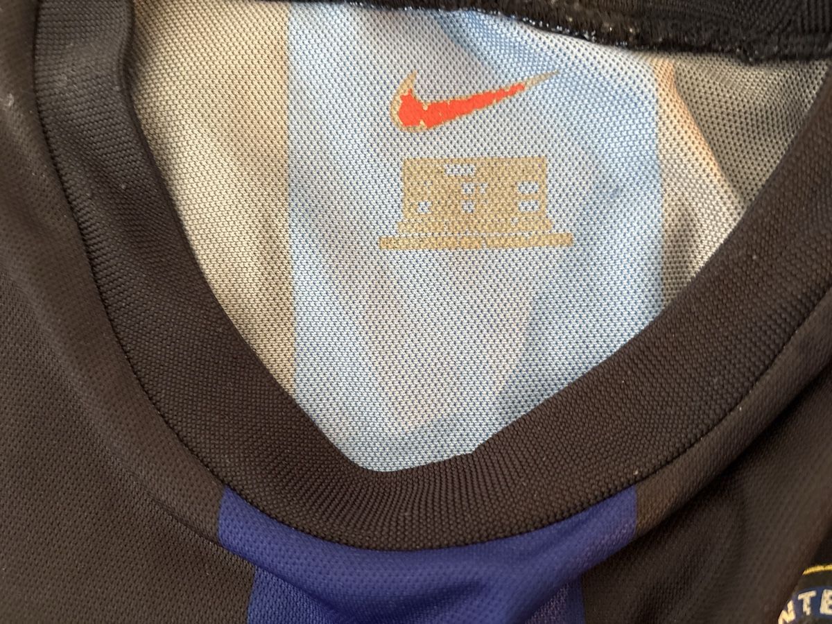 Leibchen & Hosen: Inter Mailand 1999/2000 Heimtrikot – Neu (gemäss Beschreibung) aus Basel von min_xq6x 2