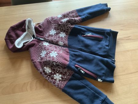 Kuschlige, warme Freizeitjacke Gr. 140, Felix Bühler