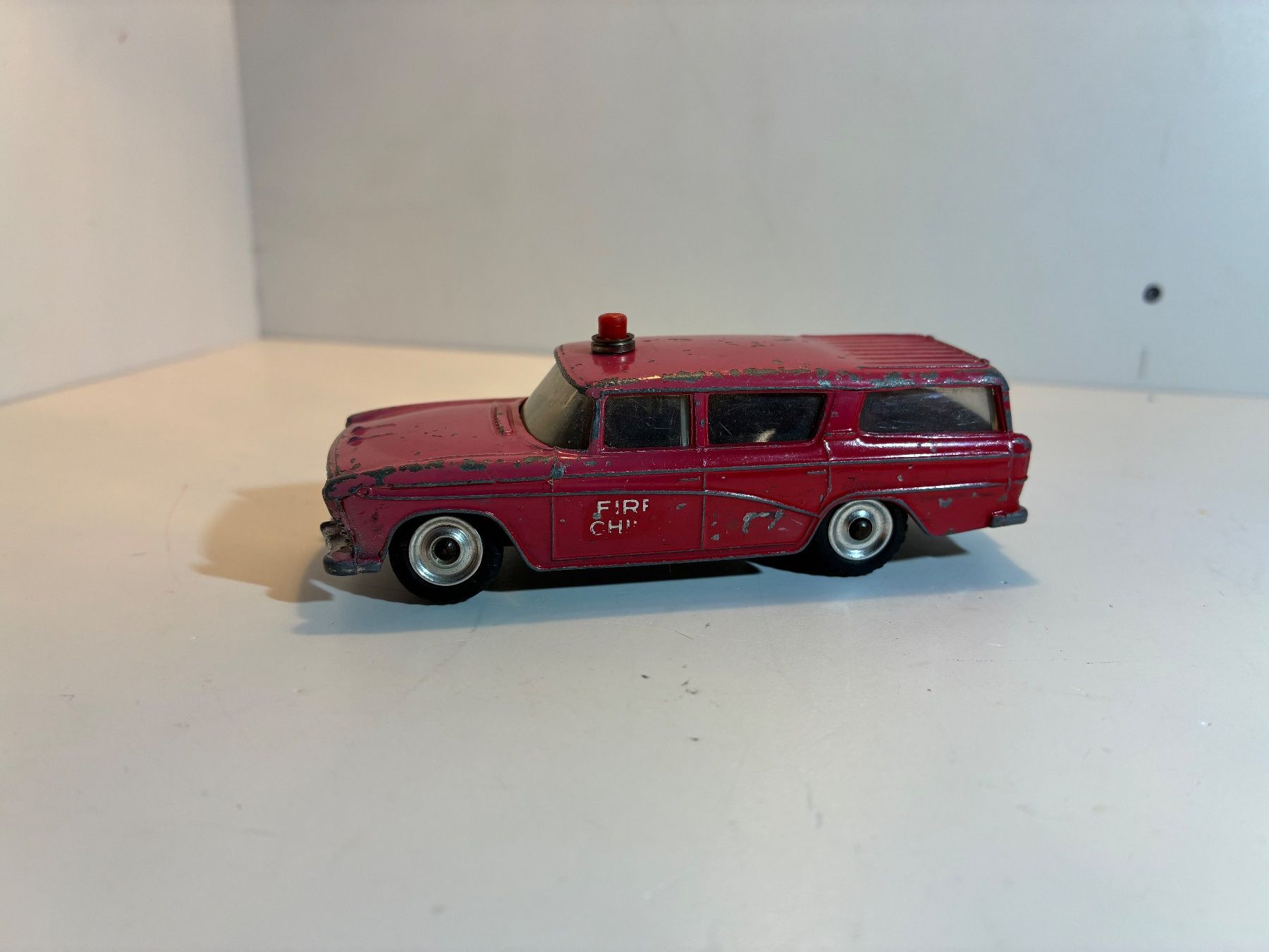 Dinky Toys Modellini d'auto: Dinky Nash – Usato da Gümmenen venduto da Supererland