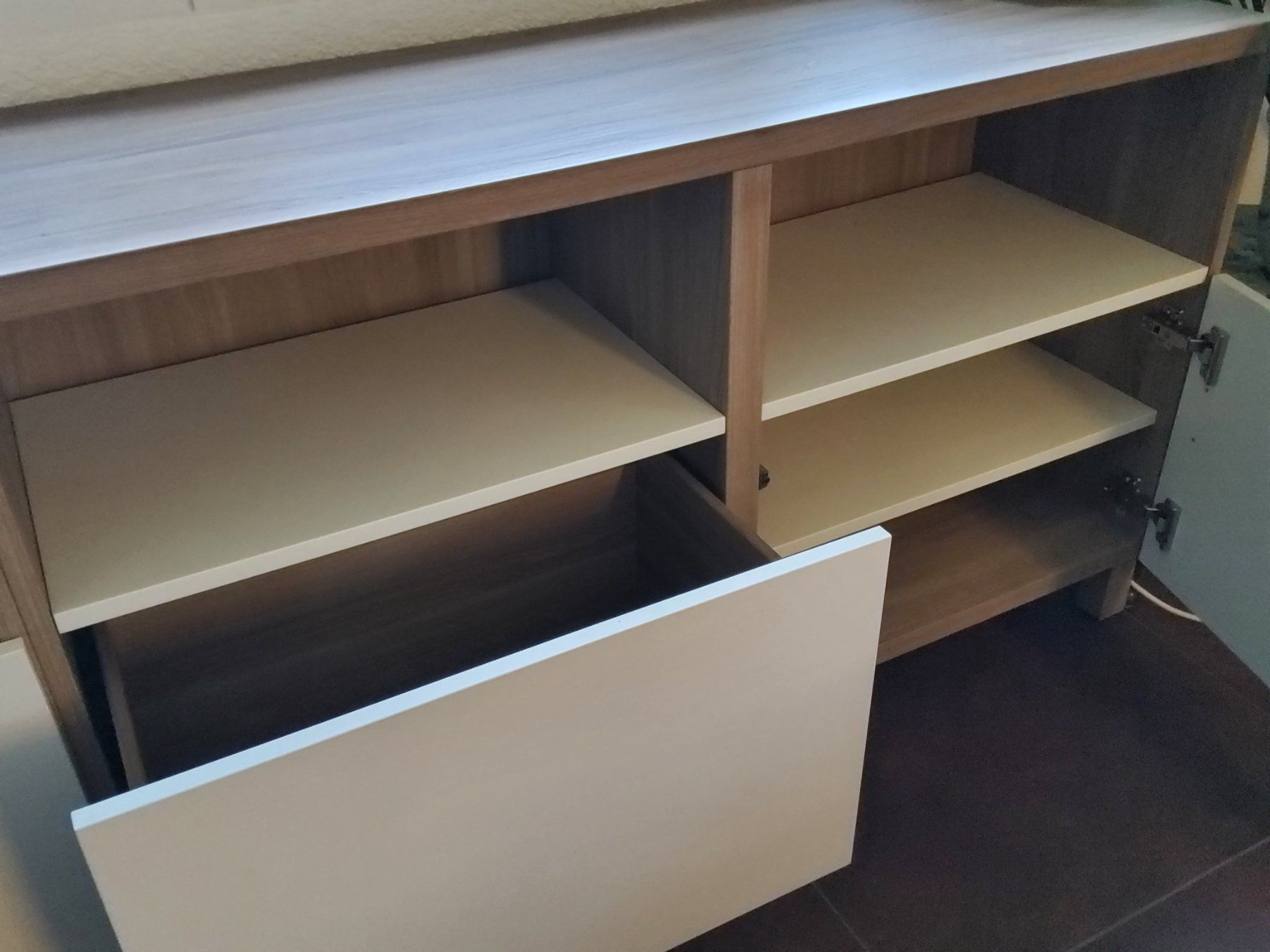Ikea Cassettiere: IKEA Möbel "Besta" – Usato da Bauma venduto da Sun1973 2