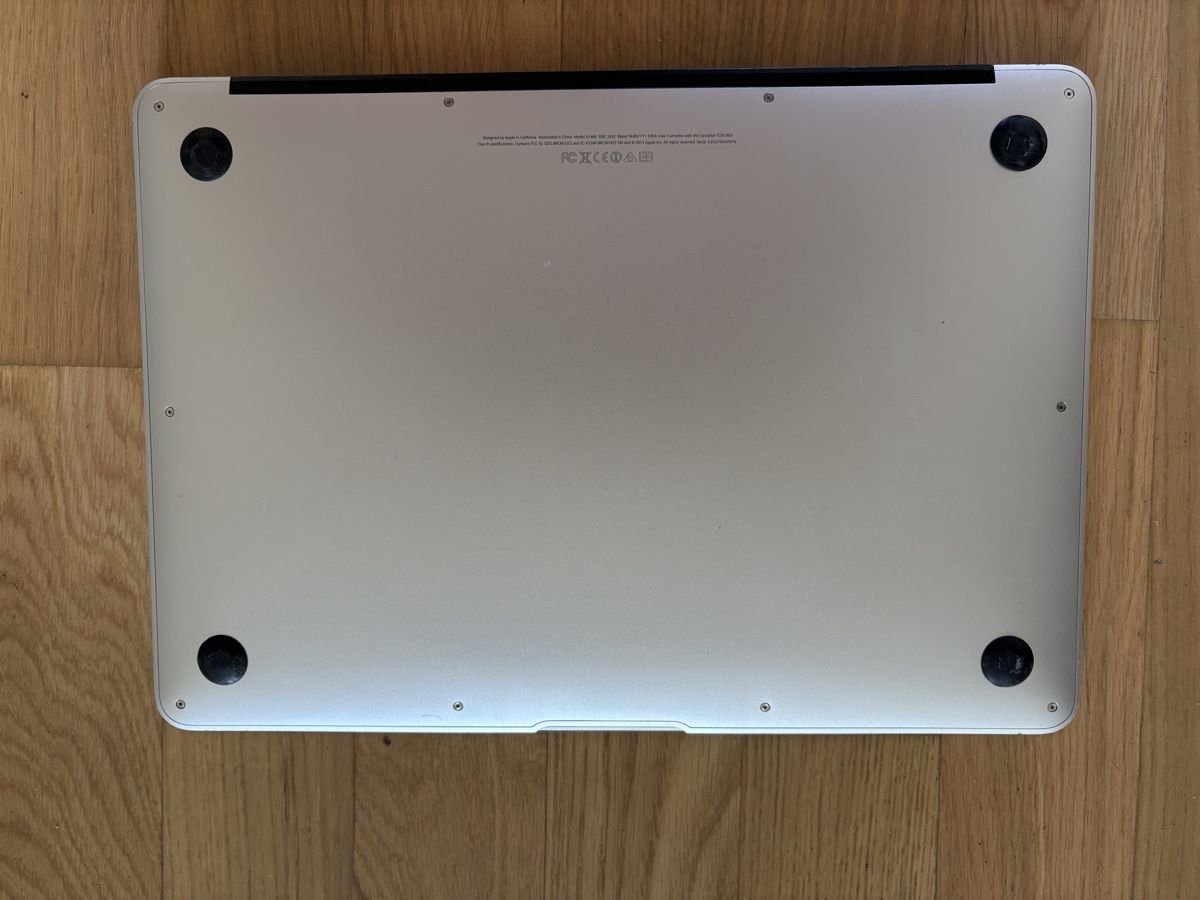 Apple Notebooks: MacBook Air 2013 – Defekt aus Zürich von saendest 1