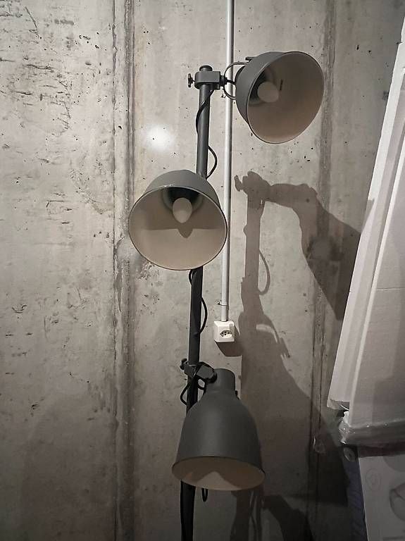 Lampade: Stehlampe – Usato da Bern venduto da Zarraa 1
