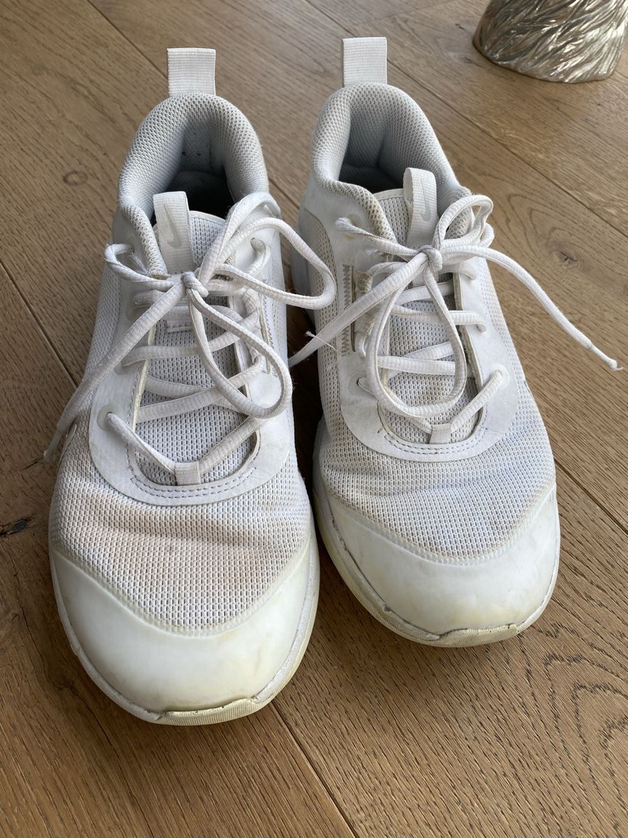 Nike Damenschuhe:  Turnschuhe Nike – Gebraucht aus Watt von yaelD