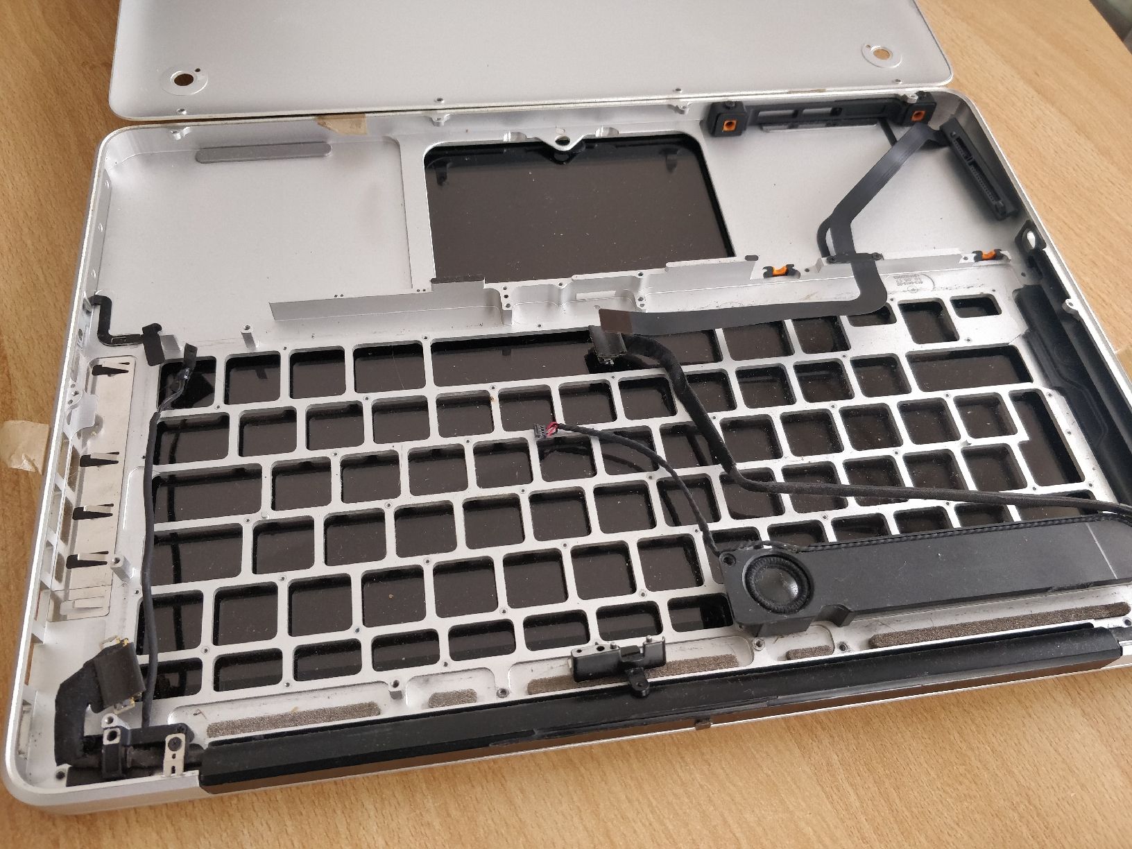 Apple Notebook: Apple 13" MacBook Pro 2010 Gehäuse – Difettoso da Flawil venduto da rcnkr 4