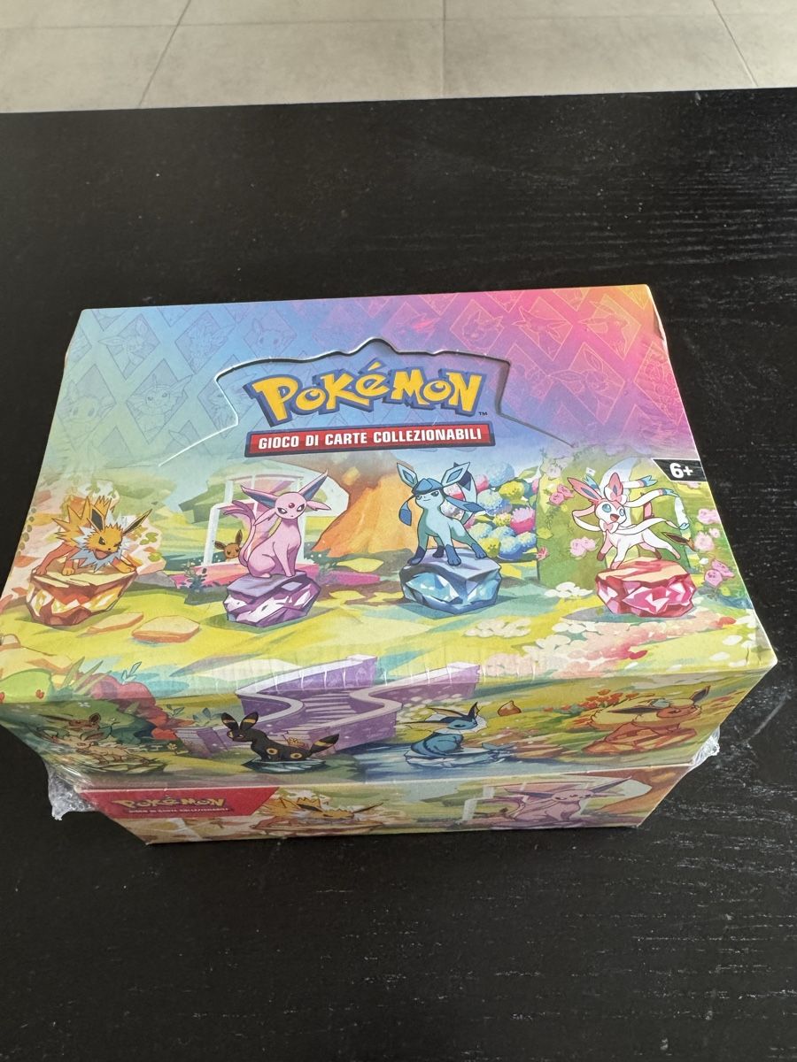 Pokémon Cartes à collectionner: Evoluzioni Prismatiche - Pokemon Mini Tin Display - Sealed  – Neuf avec emballage d'origine à Bellinzona par TheCarden 4