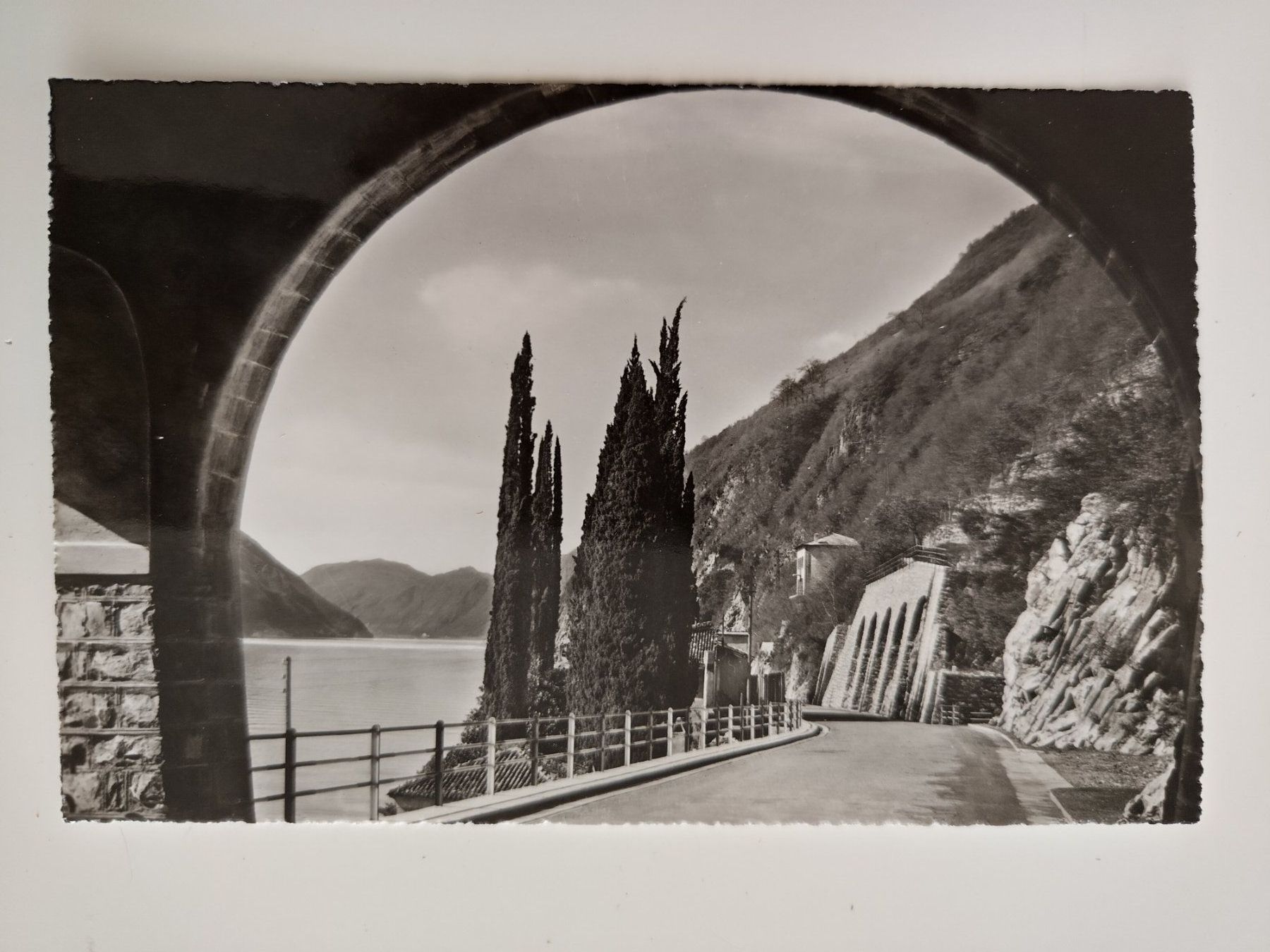 Cartoline postali: La strada di Gandria dat. 1957 – Usato da Ohmstal venduto da Lebensfreude05