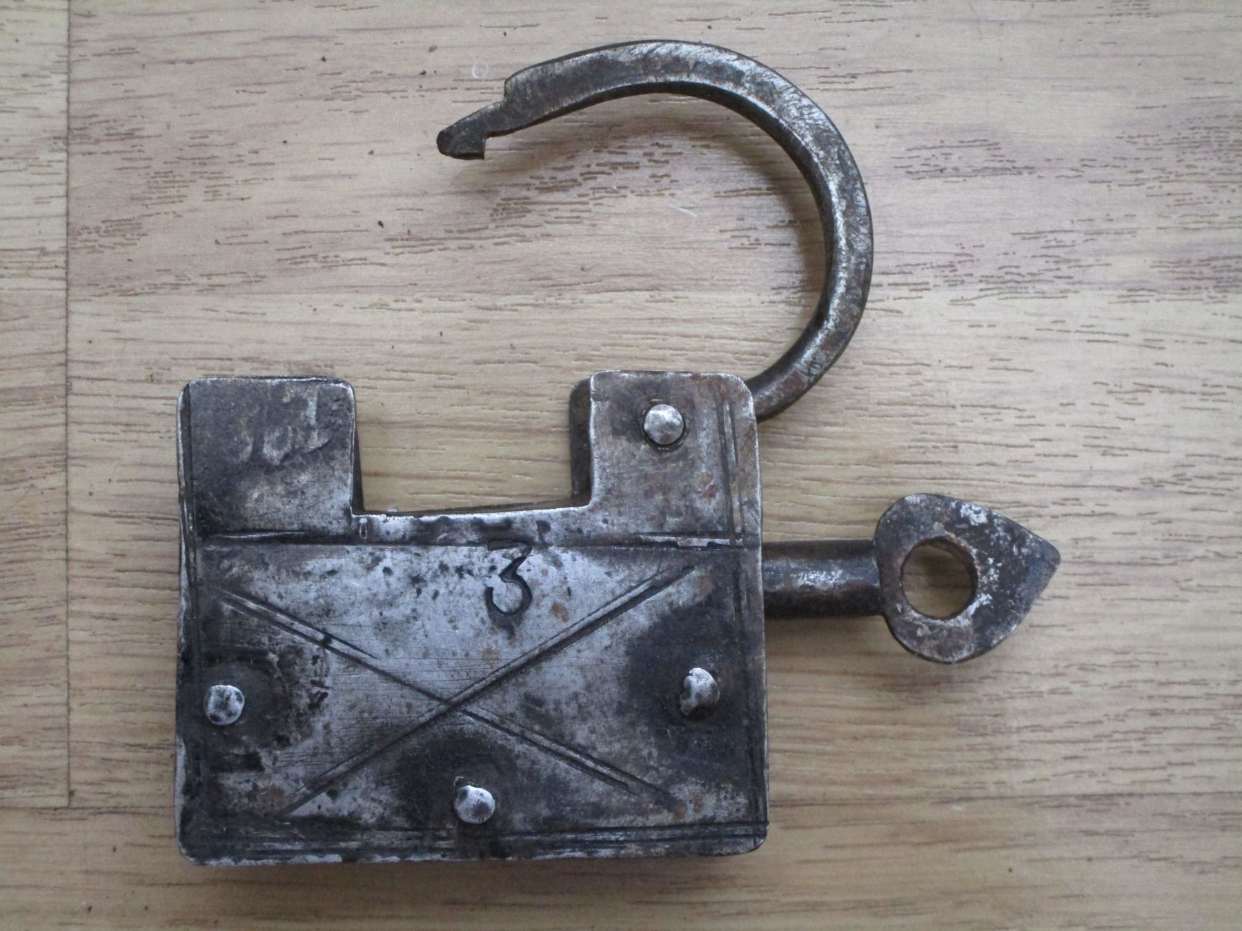 Cadenas: Antikes Vorhängeschloss mit Schlüssel – D'occasion à Heimberg par Lupo57 3