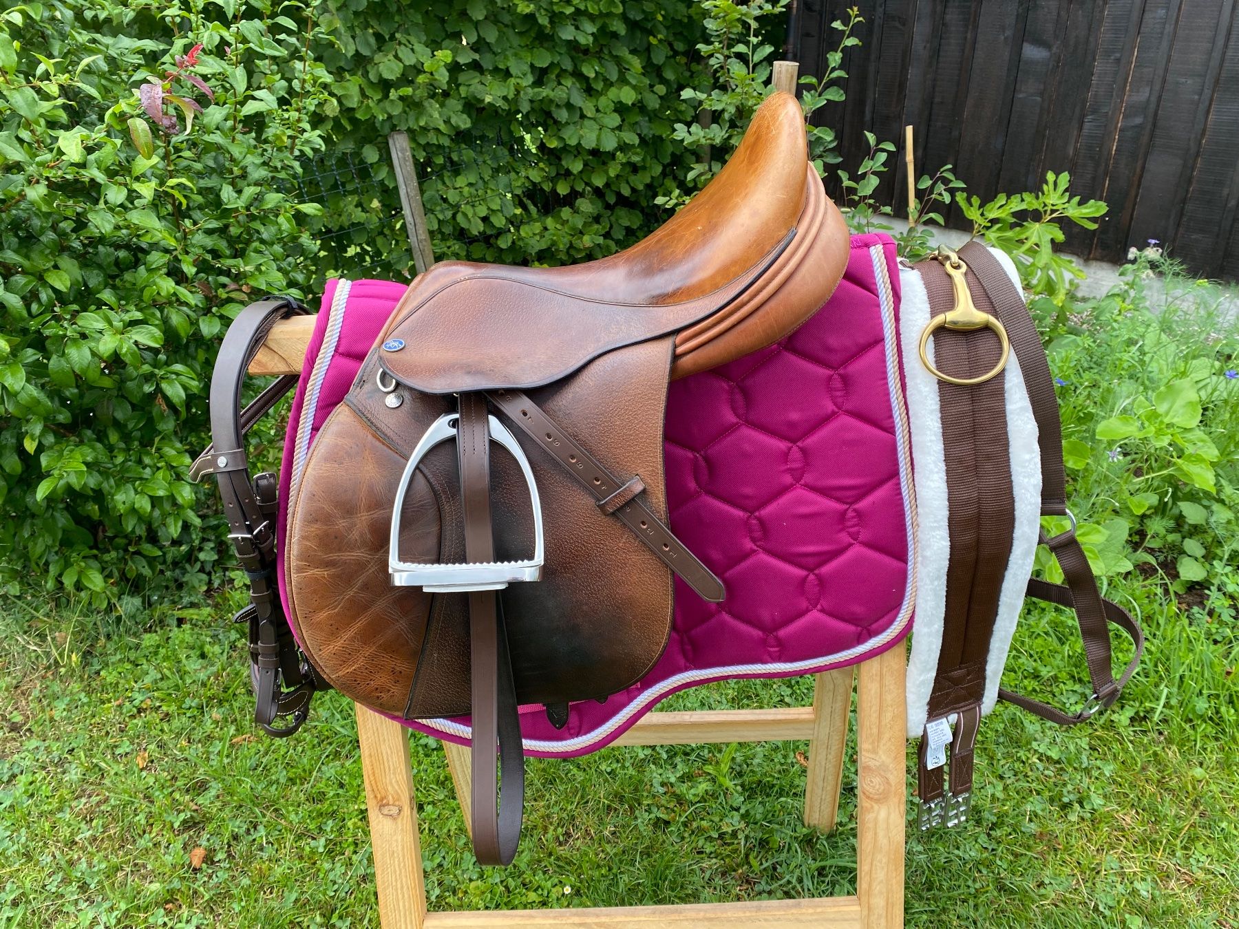 Selle & Accessori: schöner Frank Baines Vielseitigkeitssattel – Usato da Feldbach venduto da Fea1 1