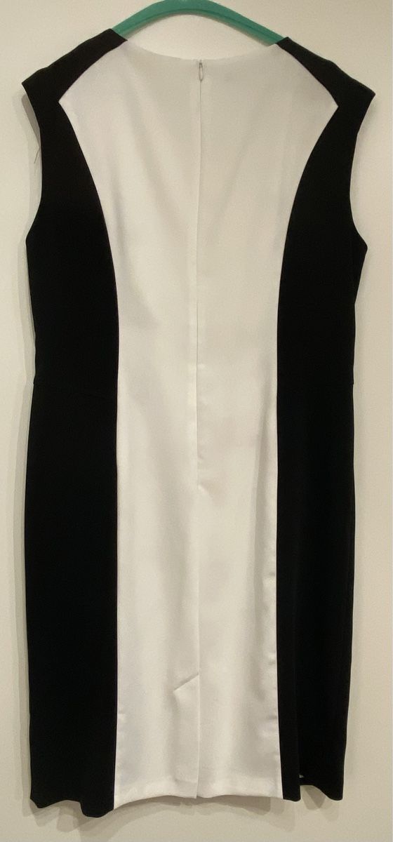 Navyboot Robes: NAVYBOOT Kleid Gr. 44 schwarz/weiss – D'occasion à Volketswil par Flamingo_66 1