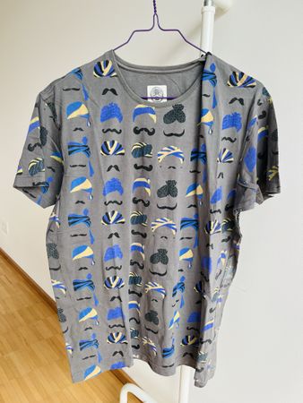 T-shirt Play Est. M, style ethnique, gris bleu
