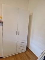 Weisser 2-türiger Schrank
