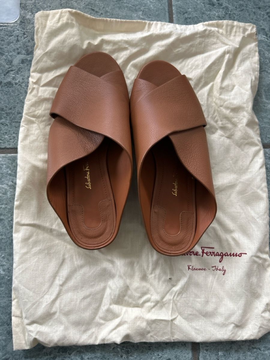Scarpe da donna: Sandali Salvatore Ferragamo – Usato da Montagnola venduto da ste_w9hh