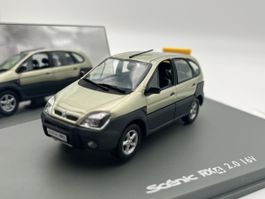 Renault Scénic RX4 2.0 16V - Universal Hobbies - 1:43