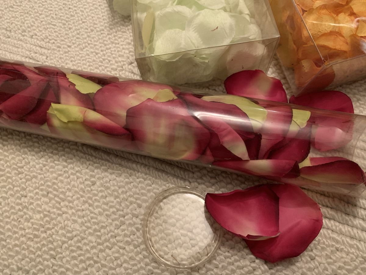 Tutte le decorazioni: Rosenblätter – Nuovo (secondo la descrizione) da Hüntwangen venduto da Focus 5