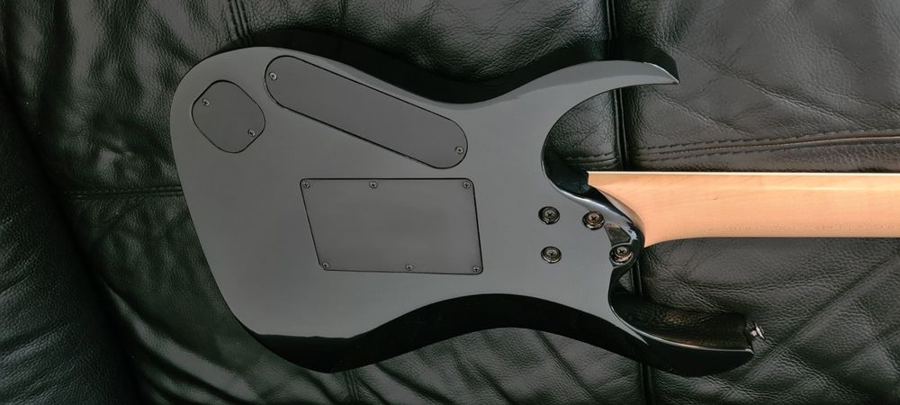 Ibanez JPM100 P1 John Petrucci Signature Chitarra Elettrica Con Disegni Di Picasso Made In Japan 1997 Foto 3