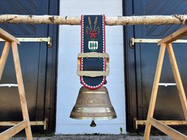 sehr schöne Glocke Gusset Uetendorf
