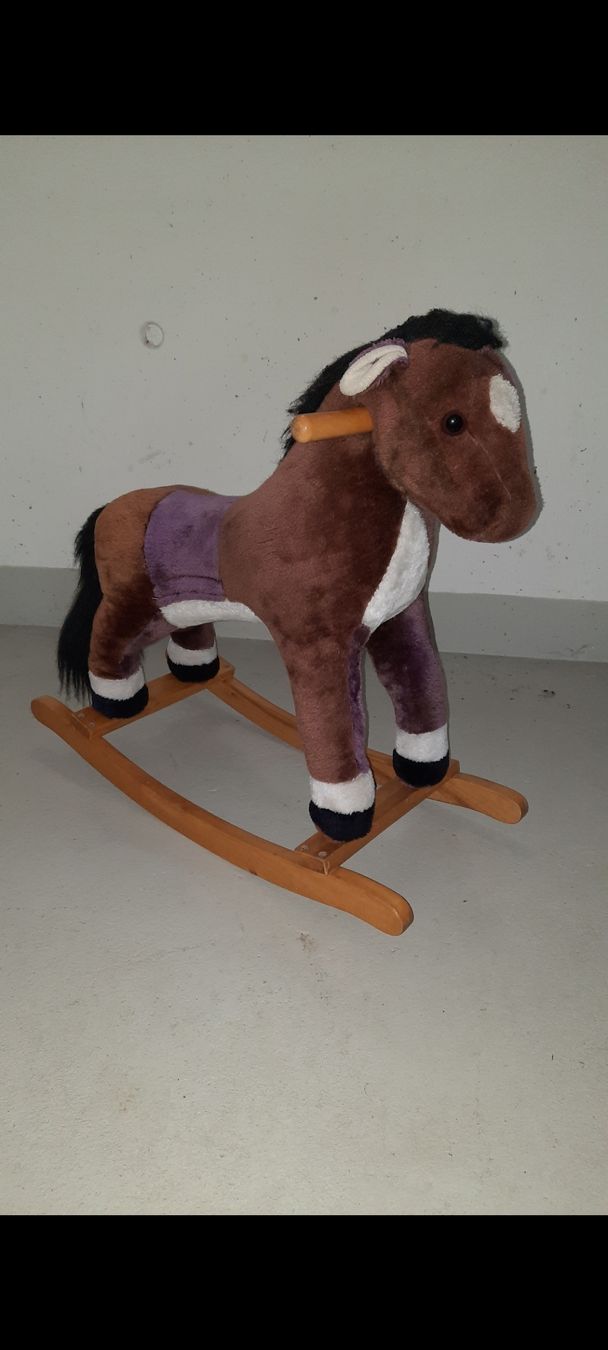 Jouets: Schaukelpferd – D'occasion à Bülach par Marc8180
