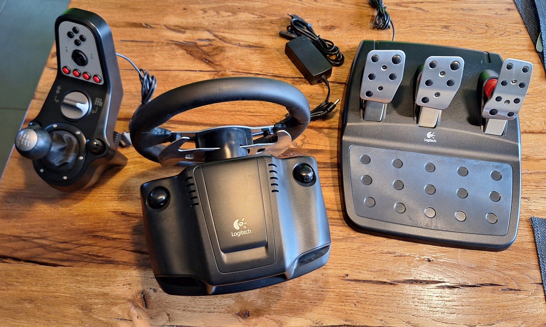 Logitech Controller: Logitech G25 Racing Wheel (PC, PS2 + PS3) – Gebraucht aus Reigoldswil von  1
