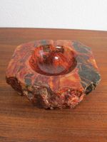 Grosser roter Alabaster Marmor Aschenbecher 1960er Jahre