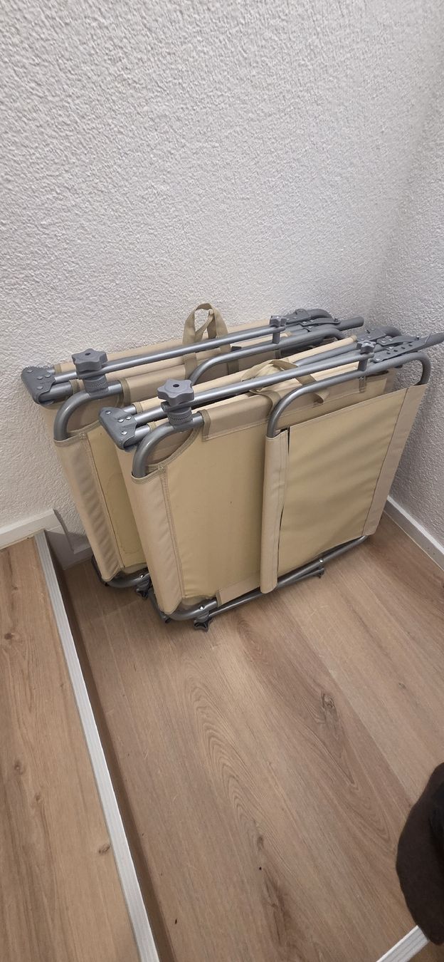 Sedie a sdraio: 2 Liegestühle mit Dach klapp – Usato da Weggis venduto da Antigonee