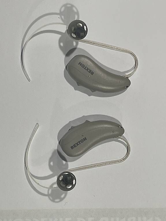 Attrezzature mediche: Aides auditives Rexton BiCore R-Li / COMME NEUF – Usato da Gland venduto da Lawrence_1196 2