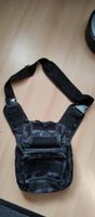 Umhänge Tasche camo schwarz