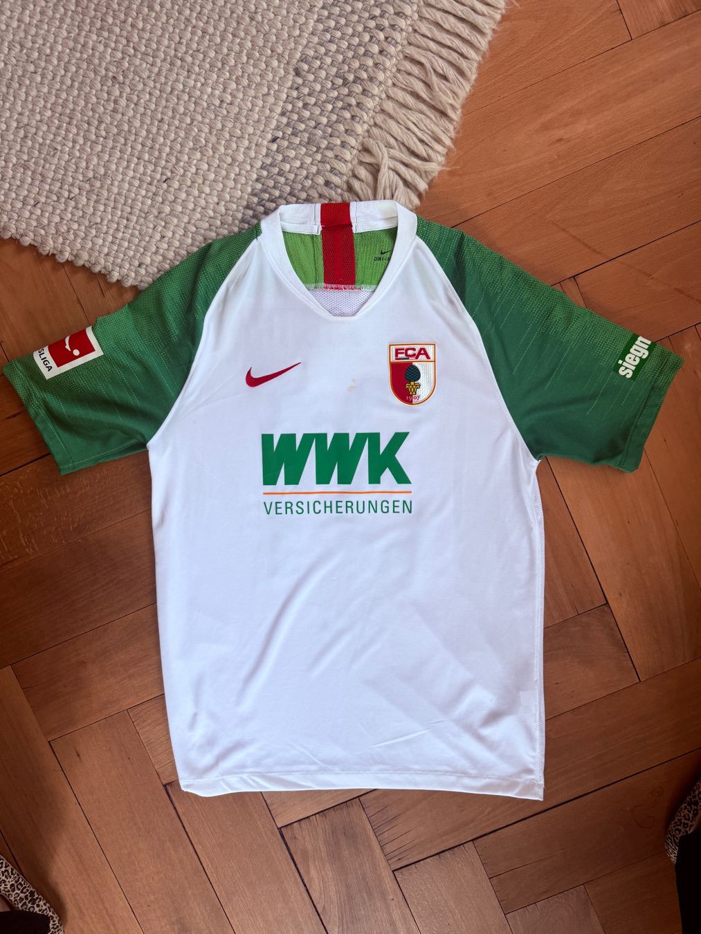 Nike Canottiere & Pantaloni: FC Augsburg Heimtrikot, Philipp Max 2019/20 – Usato da St. Gallen venduto da samuel9408