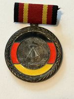 1 Anstecknadel DDR Verdienstmedaille