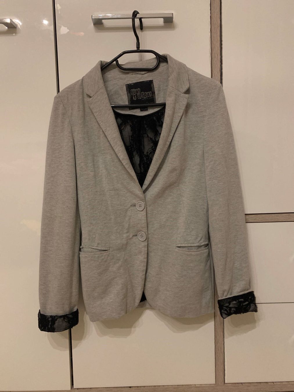 Jacken: Grauer Blazer – Gebraucht aus Zofingen von saaraaah___