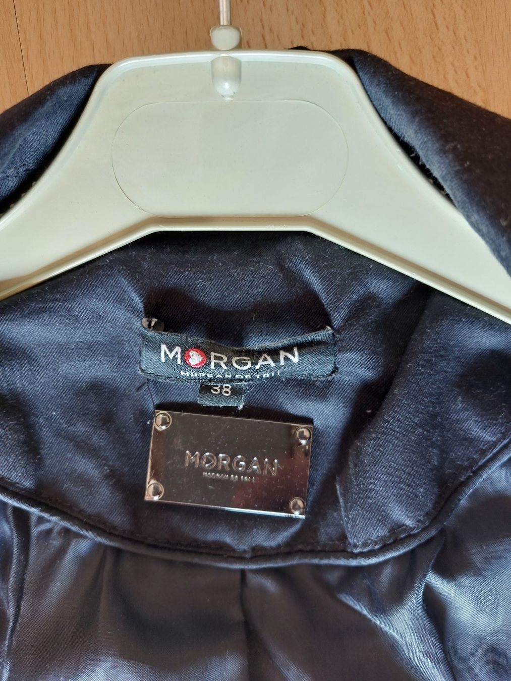 Morgan Cappotti: Trench coat Morgan – Usato da Plan les Ouates venduto da goodswiss 5