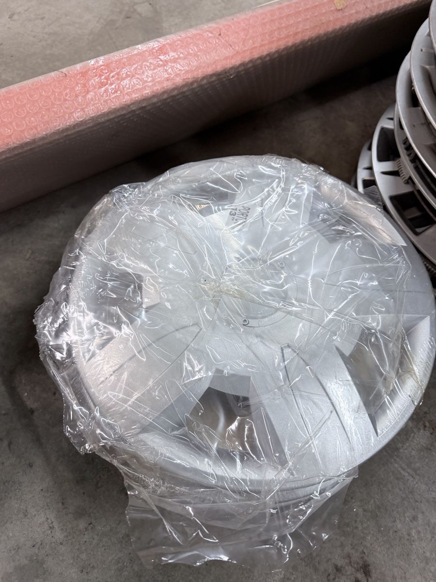 Alle Autoersatzteile: Raddeckel 13“ neu – Neu und originalverpackt aus Kräiligen von tisala 1