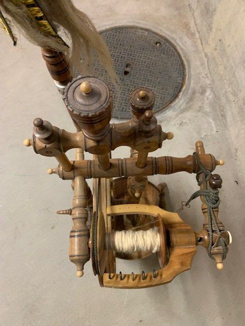 Rouets anciens: Antikes Spinnrad – D'occasion à Zofingen par jhp_x7qc 5
