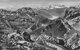 Pilatusbahn mit Glärnisch