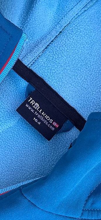 Trollkids Vestes: Trollkids Softshell 164 – D'occasion à Zürich par lorem.ipsum 2